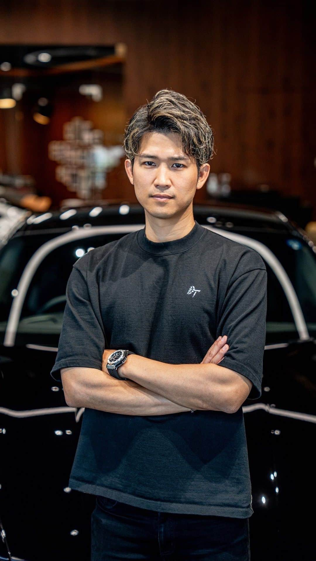 田村大のインスタグラム：「【お知らせ】  『Porsche x Dai Tamura Special ART exhibition』  －－－－－－－－－－－－－－－－－－－－－－－－－ ポルシェスポーツカー生誕75周年を記念し、国内最大のポルシェディーラーであるEBI GROUP が実施する『THE FEST. -75th Anniversary-by EBI GROUP』の一環としてポルシェと田村大のスペシャルコラボレーションを実施します。 ・ ポルシェの魅力を手描きの"ART"でお伝えする展覧会となりますので、ぜひ直接原画を見に来て下さい。 ・ 僕自身は9.16(土)-9.18(月)の10:00-18:00で在廊しています。 ・ 人生で2度目となる展覧会を通じて、僕の新たなチャレンジや、立ち向かっていく姿勢をお見せ出来たらと思います。 ・ 皆さまのお越しを心よりお待ちしております。 －－－－－－－－－－－－－－－－－－－－－－－－－ 日程 : 2023.9.16(土)-9.24(日) 会場 : ポルシェスタジオ銀座 住所 : 東京都港区東新橋１丁目５ー２」