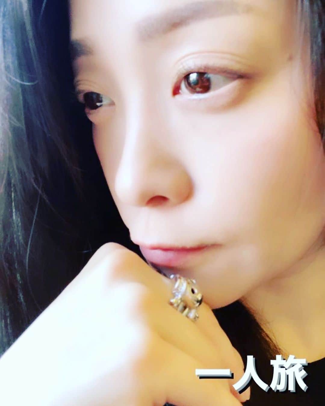 小向美奈子のインスタグラム：「沖縄〜渡嘉敷！  1人旅って言ってるが…  現地に大好きな人達がいるんよね🥰」