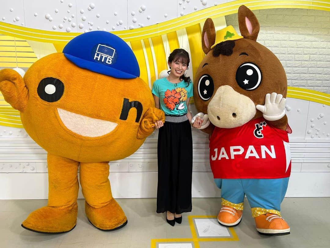 札幌テレビ放送さんのインスタグラム写真 - (札幌テレビ放送Instagram)「けさの #どさんこワイド朝 と #イチモニ！たのしかったなー😆 おともだちがたくさんできたよ🎵 フリースローは1かいもはいらなくてしょんぼり…😿 もっとれんしゅうして #onちゃん とまたバスケしたいなあ🏀🔥 あ‼️そうだ‼️ こんや9じからの #バスケワールドカップ かいまくせんをみてイメージトレーニングすればいいんだね〜💪🏻  このあとは #どさんこワイド179 にonちゃんとでるよー🐴✨ onちゃんおえかきじょうずかな☺️  #どさんこくんインスタ #どさんこくん #stv #htb」8月25日 12時31分 - stv_dosanko