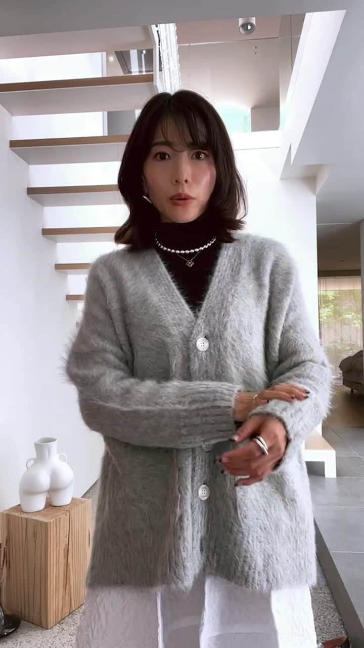 ayu kagawaのインスタグラム：「'23 aw collection第一弾ご紹介LIVE♡」
