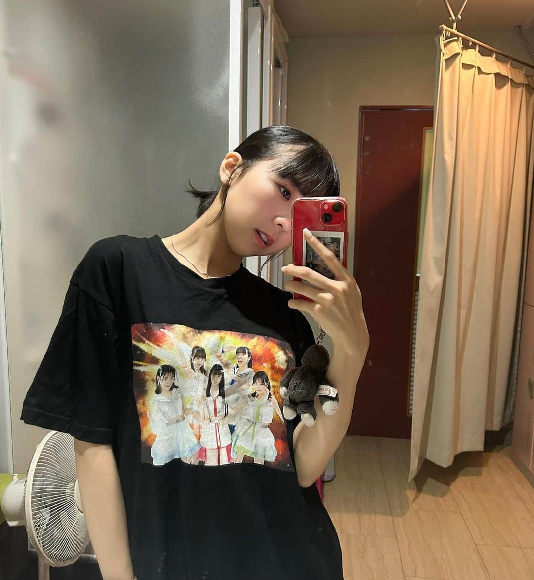 鍛治島彩のインスタグラム：「ジムでも俺たちのグッズ 　#にきちゃん　#アイドル　#グッズ　#にきちゃん好きになって　#ジム」