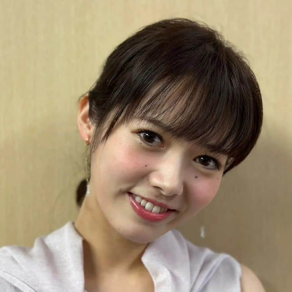 女子アナ好きみっきーさんのインスタグラム写真 - (女子アナ好きみっきーInstagram)「谷尻萌ちゃん❤️ めざましインスタ投稿アザーカット☺️ #谷尻萌 #もえちゃん #お天気キャスター #お天気お姉さん #セントフォース #かわいい #美女 #美脚 #ナイスバディ #京美人 #ノースリーブ #二の腕 #ポニテ #MoeTanijiri #centforce」8月25日 13時28分 - mikiya_m39