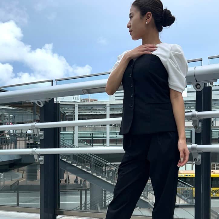 神戸レタス三宮店さんのインスタグラム写真 - (神戸レタス三宮店Instagram)「. 今季大注目👀✨トレンディーな ビスチェトップス😆💛  Tシャツ合わせはもちろん、 これからの季節なら ブラウス合わせもオススメです😻  🏷️C6885 ￥2,990(tax in) ボタンビスチェ (Be/Gy/Bk)  全３色  ▶︎▶︎▶︎STAFF ゆきのん　150cm(姫路店) . . #kobelettuce #神戸レタス #レタジョ  #秋 #秋コーデ #autumn #トレンド  #トレンドコーデ #トレンドアイテム  #ビスチェ #ビスチェトップス  #大人ファッション #大人カワイイ  #ファッション #fashion #姫路  #aeonmall_toyokawa_topic」8月25日 13時33分 - kobe_lettuce_realshop