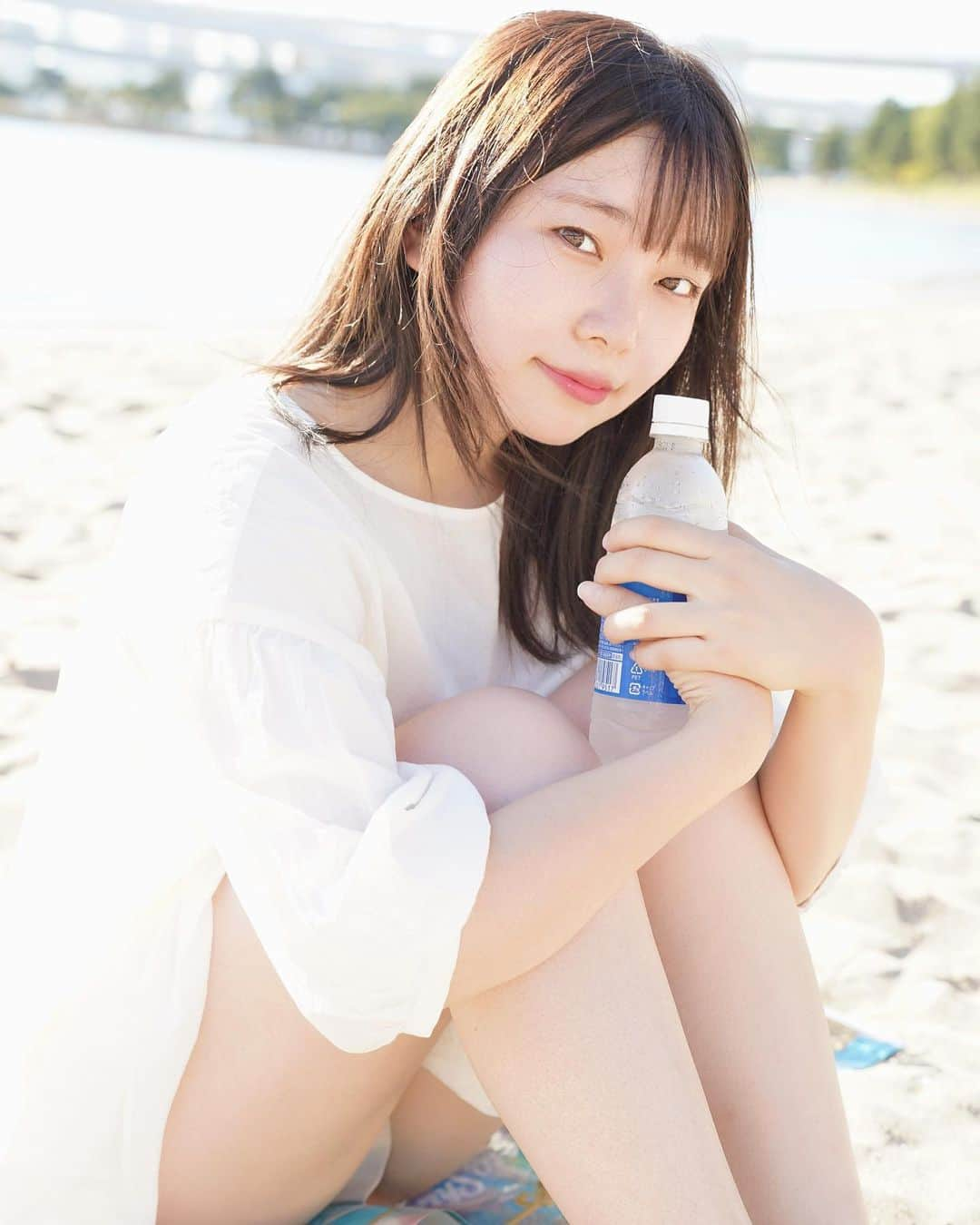 山之内優美のインスタグラム：「夏の海🏖️🐟  #お台場  #お台場海浜公園  #ポートレート #撮影会 #撮影モデル  #ポカリスウェット #odaiba」