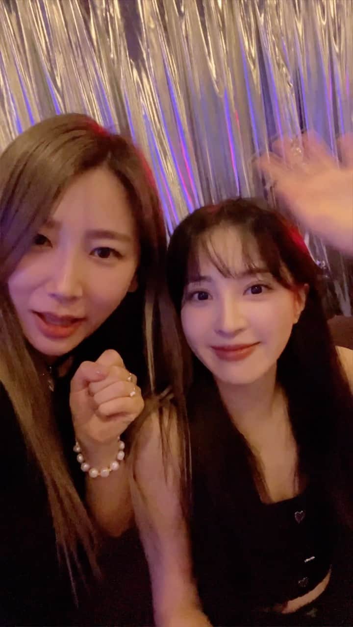 ジェアのインスタグラム：「어디서 이런 이쁘니가 나타났을꼬! 🖤」