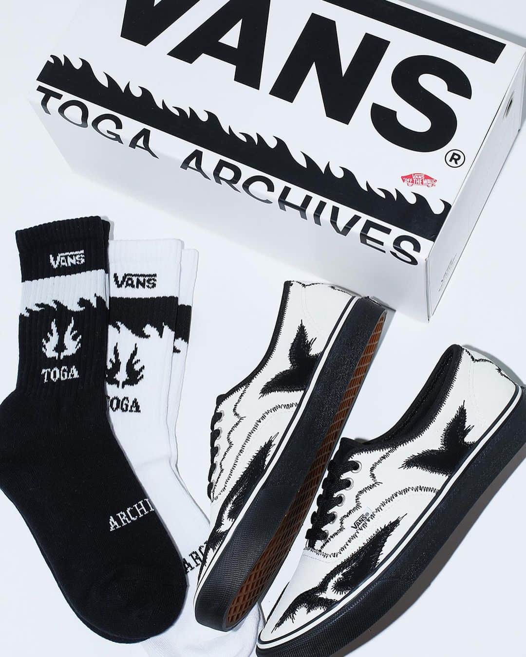 のインスタグラム：「2020年6月にリリースされ即日完売を記録した、TOGAとVANSによるコラボレーションアイテム。その待望の第2弾が9月1日（金）に発売される。  詳細はMasteredにて✔︎  @togaarchives @togaarchives_online @vans #toga #togaarchives #vans #authentic #sneakers #shoes #kicks #style #tokyo #everythingmastered #🔥」