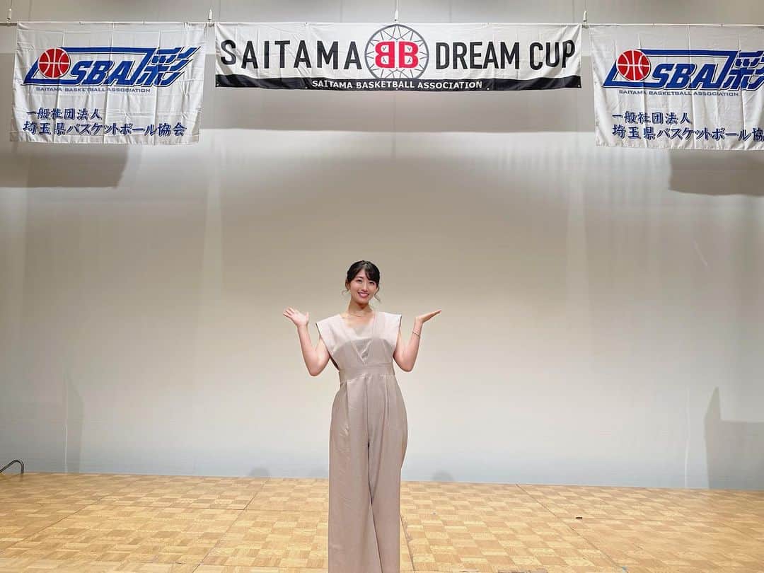 のインスタグラム：「#埼玉BBドリームカップ 前夜祭🎊  アンバサダーとして乾杯の挨拶を澤田知可子さんと一緒にさせていただきました🫶🍺  とっても気さくにお話してくださって嬉しかった、、、！さらに「会いたい」をサプライズ歌唱！！！！！なんて豪華な時間😭😭😭  有難うございました！！🥹🩷 . . . . 前夜祭で司会を務めていた斉藤ちはるアナウンサーと3人で♡  埼玉県出身というだけで強いシンパシーを感じてしまう、、、地元埼玉、大好きです♡ . . . . #埼玉バスケットボールアンバサダー #バスケ女子 #バスケ部 #バスケ好きな人と繋がりたい #バスケ好きな人と繋がりたい #basketball #basketballlovers」