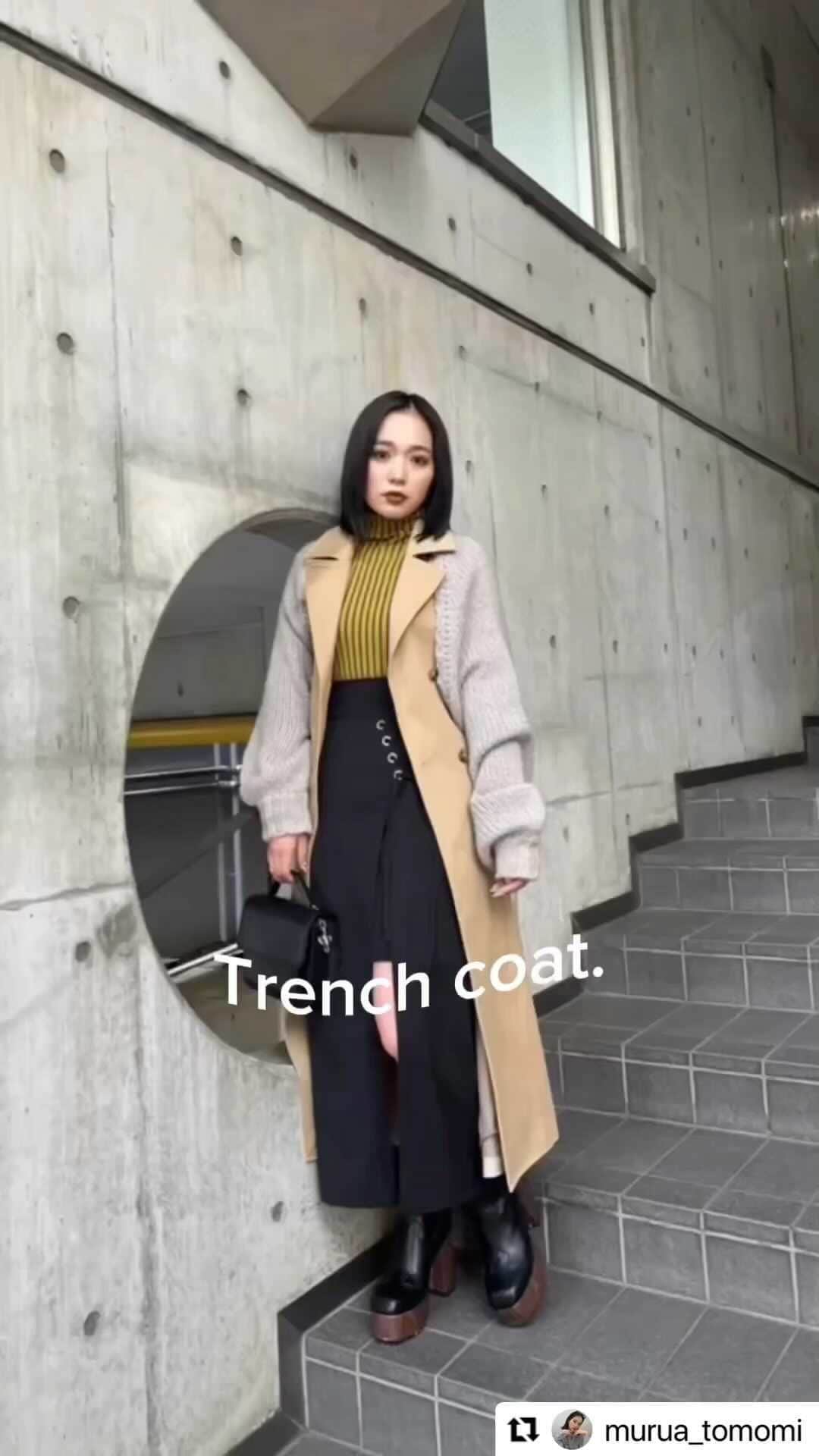 MURUAのインスタグラム：「#Repost @murua_tomomi with @use.repost ・・・ 遂に今日から店頭販売開始です🤍🤎 #マルチウェイボレロトレンチコート   3way仕様だから最後までReel見てね~！🎞️♡ コーデ詳細は 〔 @murua_tomomi 〕TOPのURLからCheckできまーす☑️  #murua #murua_snap #ootd #ootdfashion #coordinate #fashion #murua2023aw」
