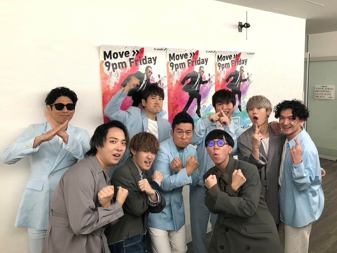 ゴスペラーズ【公式】さんのインスタグラム写真 - (ゴスペラーズ【公式】Instagram)「#Mステ ご覧いただき有難うございました🎉 #ゴスペラーズ  は3曲披露🌟  「XvoiceZ feat. SARUKANI」を #SARUKANI と共にTV初披露しました❗  さらに、カバー2曲 「うっせぇわ」(Ado) with #LittleGleeMonster 「香水」(瑛人) ※ギター #太田貴之 を披露🎤」8月26日 0時10分 - the_gospellers_official