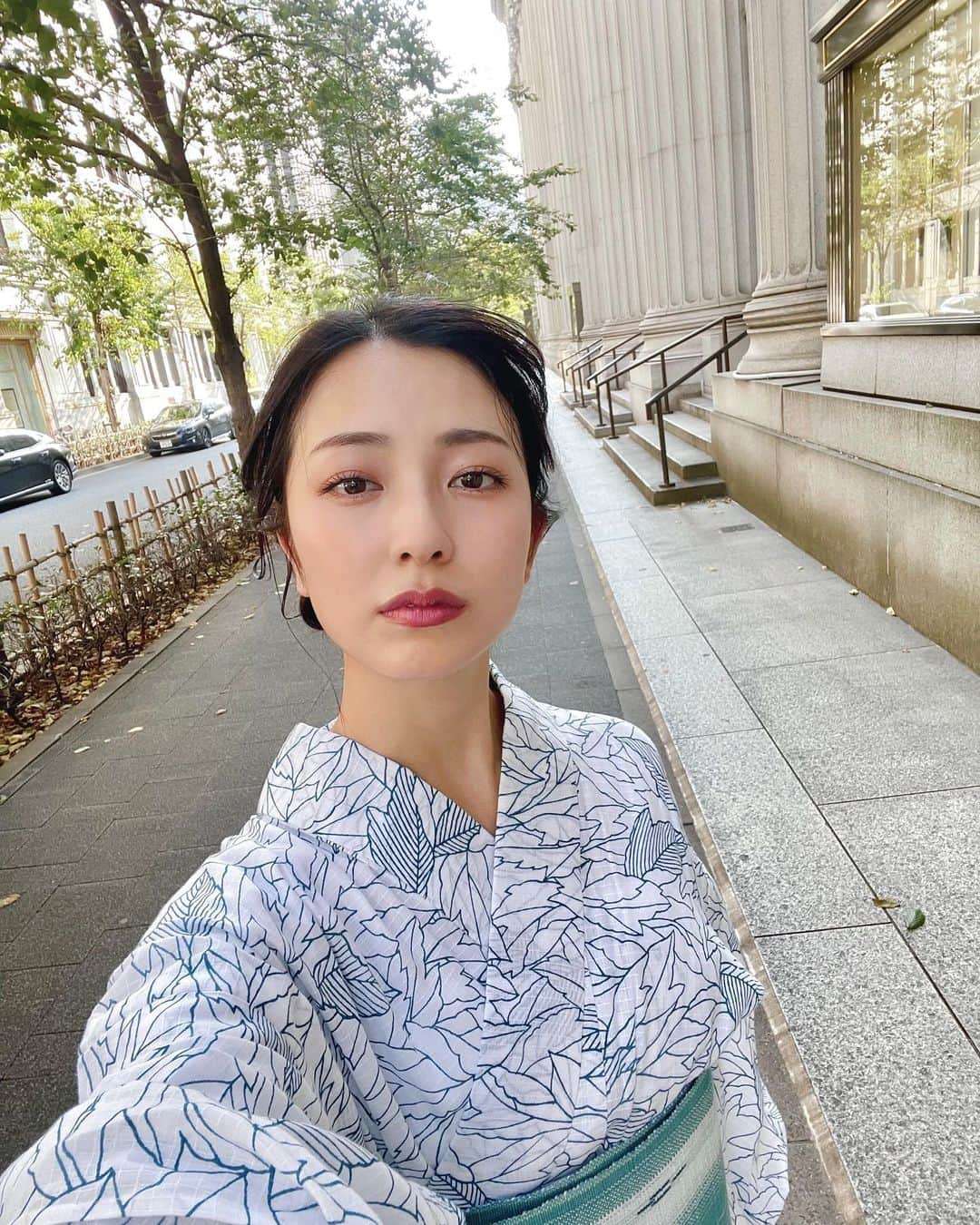 小島梨里杏のインスタグラム：「🌻🫧🧊🧞‍♂️⛱️  母の紫浴衣とちょっとだけリンクさせました…🤏🏻 (という言い訳コーディネート。)」