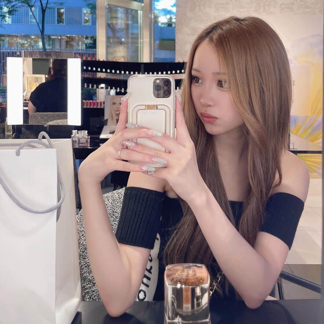 平野夢来（ゆぴぴ）のインスタグラム：「お買い物DAY❤︎ . .  . . . . ps.Apple Watch使い方難しすぎてめっちゃ苦戦してる💦 使いこなせるように頑張っちゃいます！！」