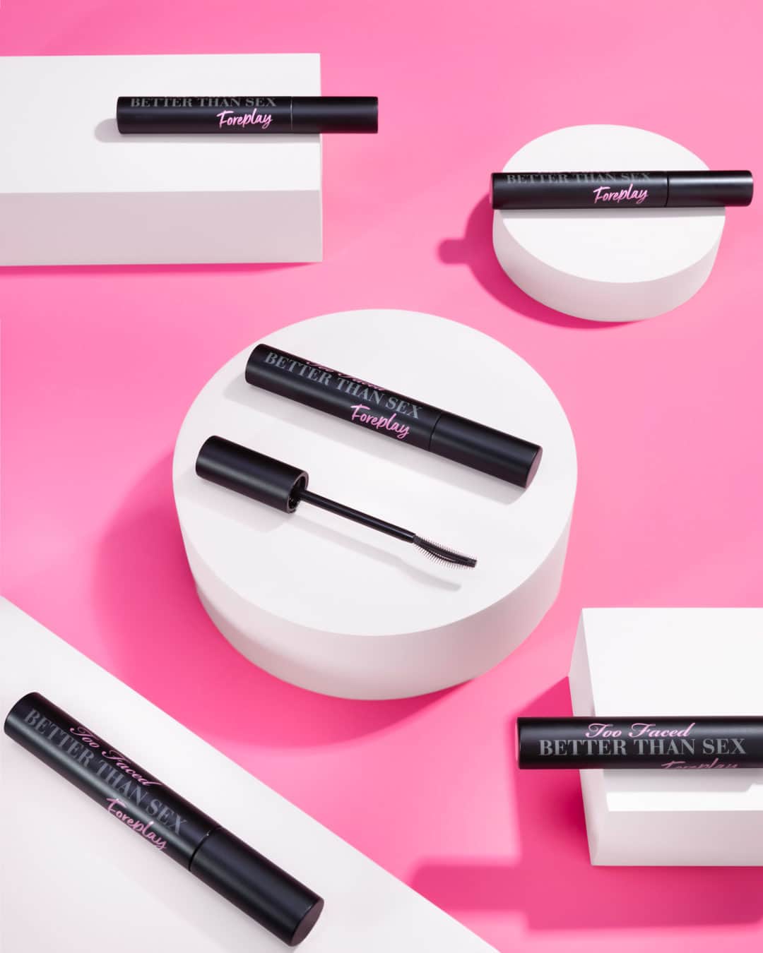 Too Facedのインスタグラム：「Ready to take your lash game to the next level?! 😘💖 Our NEW Better Than Sex Foreplay Mascara Primer will lengthen, thicken, and lift lashes for 24+ hour improved mascara wear! Available now from @sephora ✨ #toofaced #mascara #mascaraprimer」