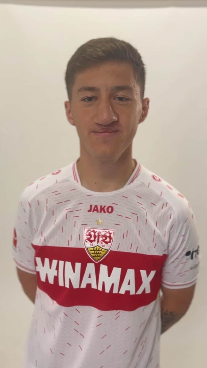 VfBシュトゥットガルトのインスタグラム：「Schön, dass du da bist, Angelo! 🙏⚪️🔴 @angelo.stiller  _ #VfB #vfbstuttgart #vfbstuttgart1893 #auscannstatt #furchtlosundtreu #VfBInsta」