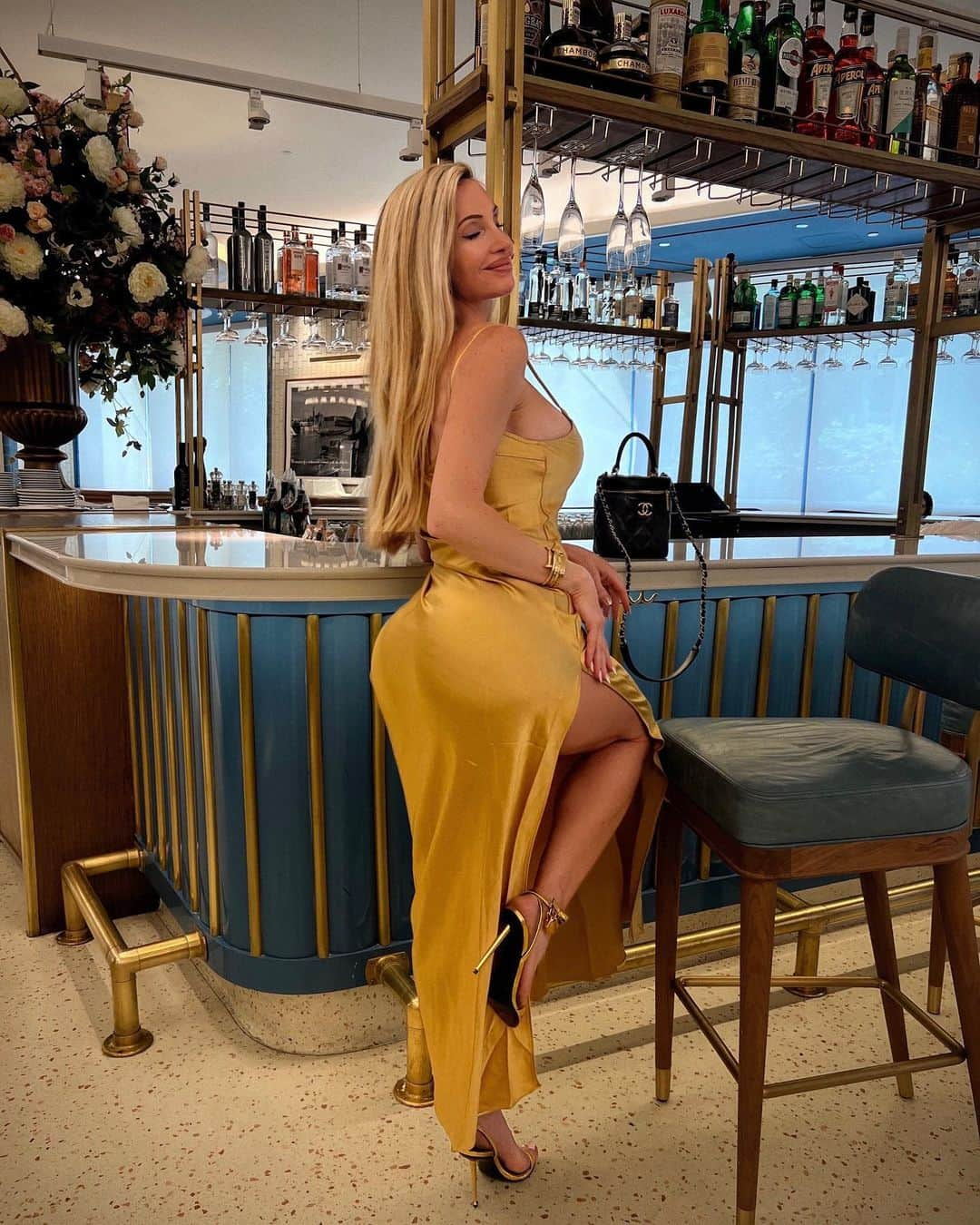 Amanda Leeのインスタグラム：「nyc nights🥂✨ @FashionNova」