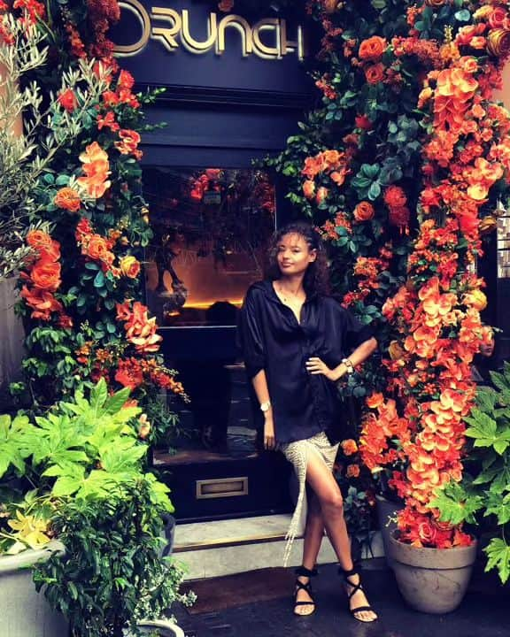 マライカ・ファースのインスタグラム：「@drunchlondon lovely food....lovely time ....lovely place #goodtimesahead #weddingbells🎊  @lovelylondongurl」