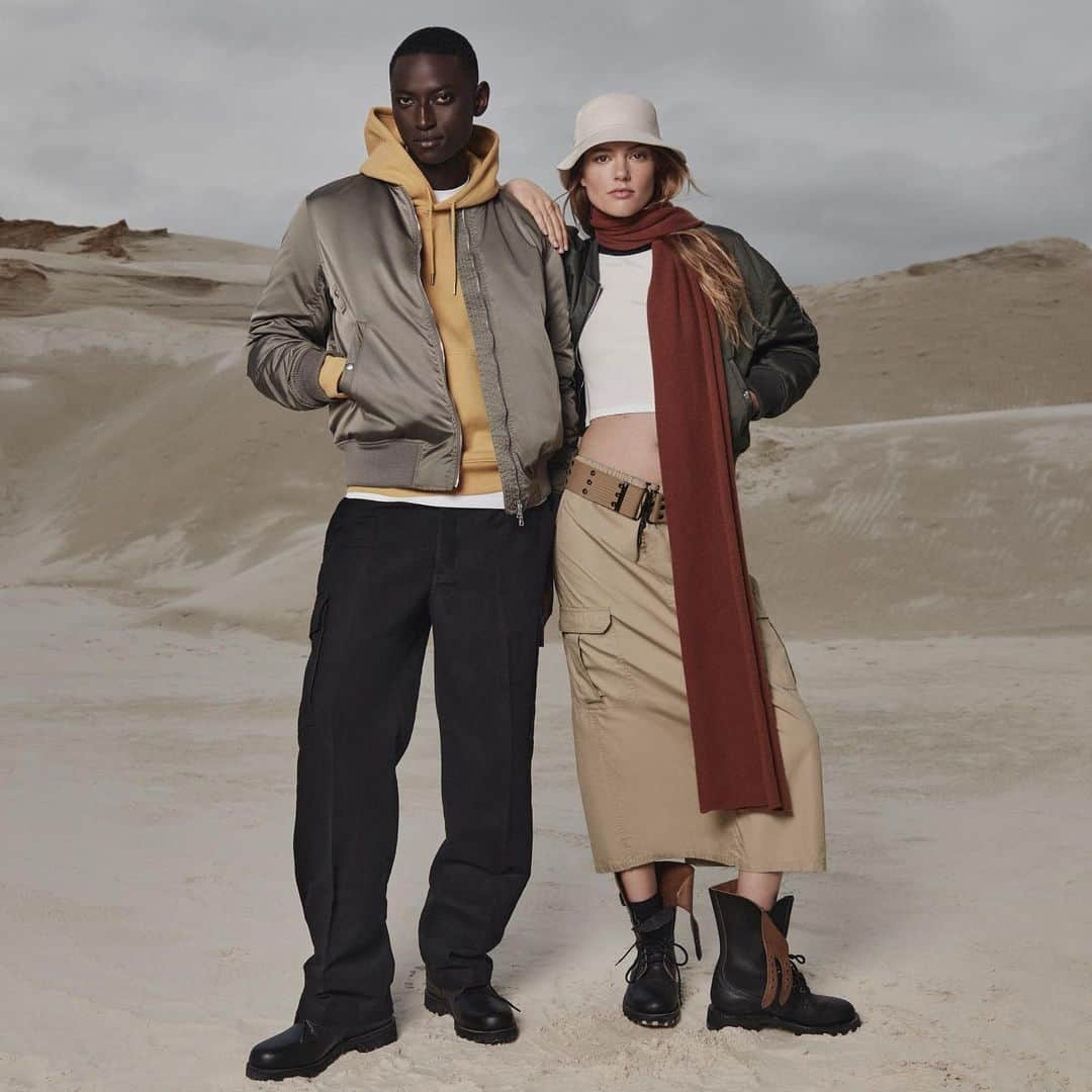 タトラスさんのインスタグラム写真 - (タトラスInstagram)「Boasting a history of nearly 16 years, TATRAS is now embarking on an exciting new chapter.  Explore more of 23AW collection on TATRAS-official.com  Campaign direction: MAS studio Photographer: Julien Martinez Leclerc (@julienmartinezleclerc )  #tatras23aw  #tatrasofficial」8月25日 16時42分 - tatras_official