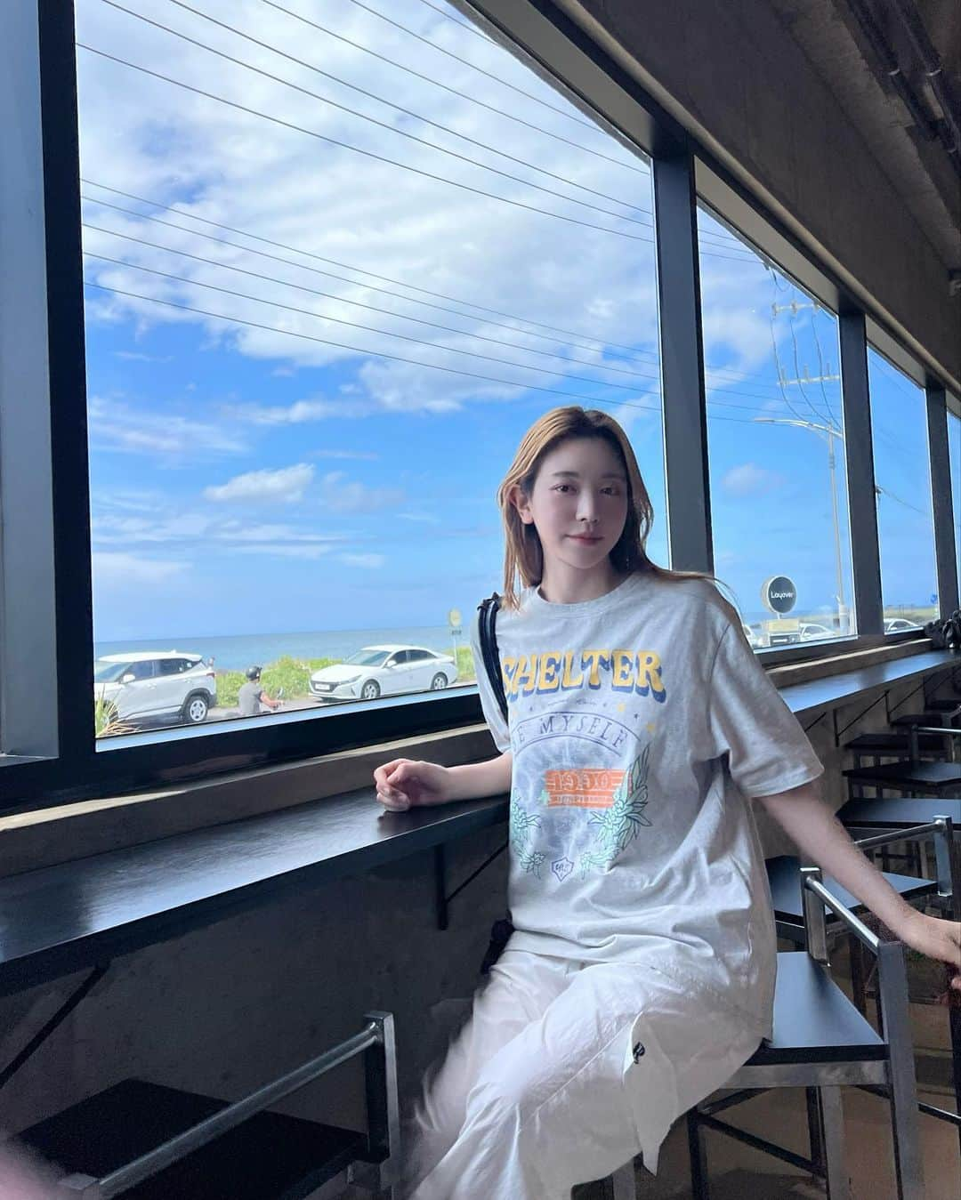 ユ・ヘジュのインスタグラム：「제주 하늘 그림같네ㅠㅠ☁️☁️」