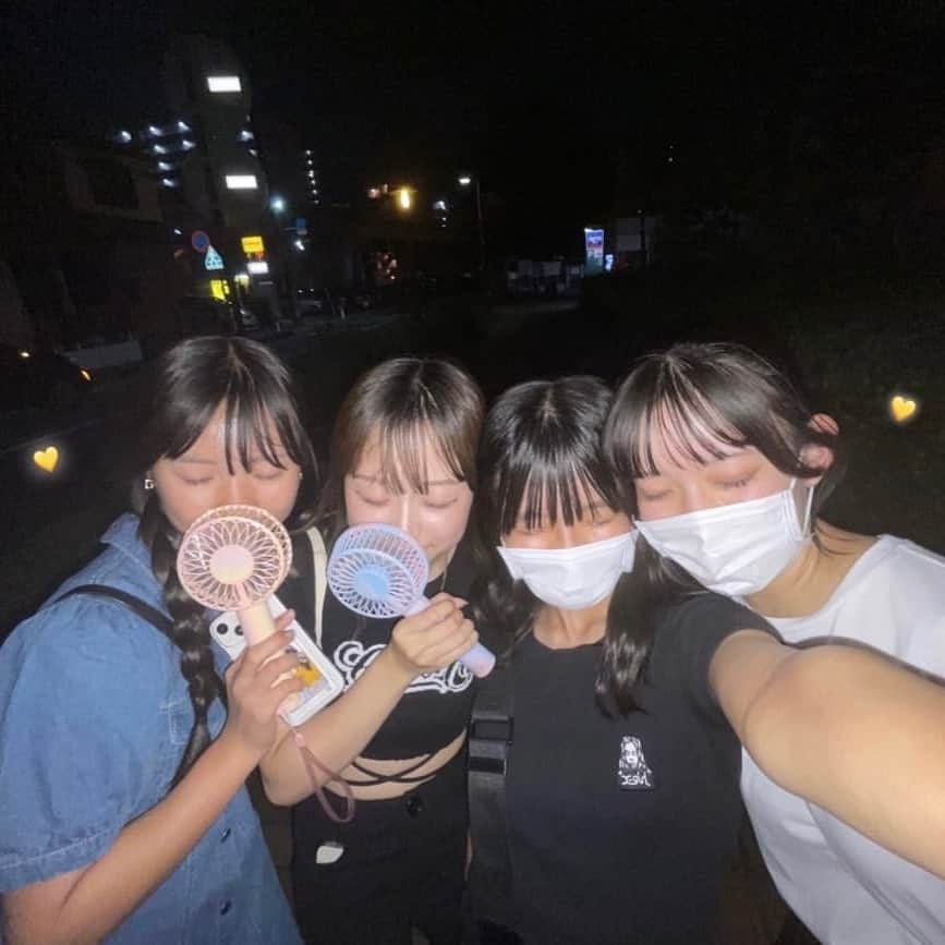 東京観光専門学校さんのインスタグラム写真 - (東京観光専門学校Instagram)「＼今すぐ真似したい／夏休みに撮りたいフォト特集♡  今回は夏休みに撮りたいフォト特集を紹介します！  夏休みも残りあと数日！！🍉🌞 夏にやりそびれたこと、やるなら今しかない！！  友達と夏休みを最後まで思いっきり楽しもう😳🔥  夏の思い出の残し方はこの投稿を参考にしてね♡  ✨Thanks✨ @lomllvy @yuna.__.gramm @miii__cm @_ll.qx7  素敵な写真をシェアさせて頂きありがとうございました😊  #夏休み #なつやすみ #夏休みの過ごし方 #花火大会 #浴衣コーデ #浴衣女子 #浴衣 #シャボン玉 #学校フォト #jk #jkにしかできないこと #jkの素敵な思い出 #jkブランド #青春フォトグラフ #青春フォト #青春の記録 #思い出グラム #放課後jk #インスタ女子 #青春は戻らないらしい #東京観光専門学校 #TOKAN」8月25日 17時00分 - tokan_1967