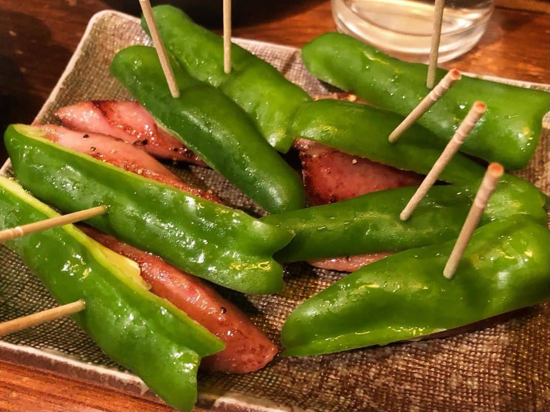 ホリエアツシのインスタグラム：「ウッパムピーマンという概念🍖🫑 #雲仙ハム」