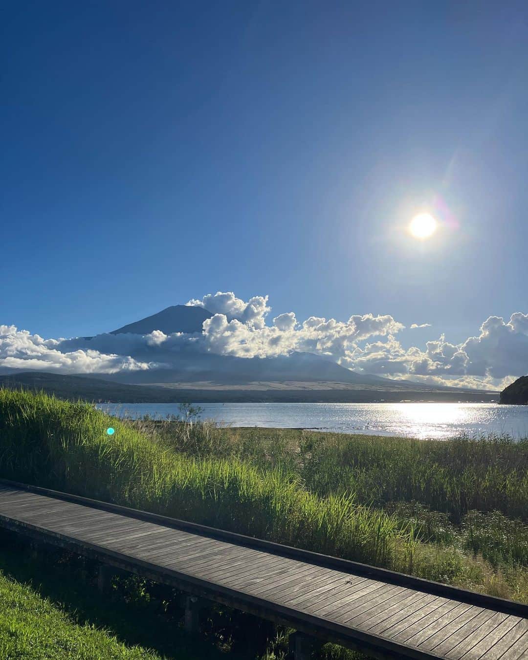 吉見佑子のインスタグラム：「ラブシャ　今からあいみょん　4年ぶり頑張りまーす、と。これ富士山？ほんとに？」