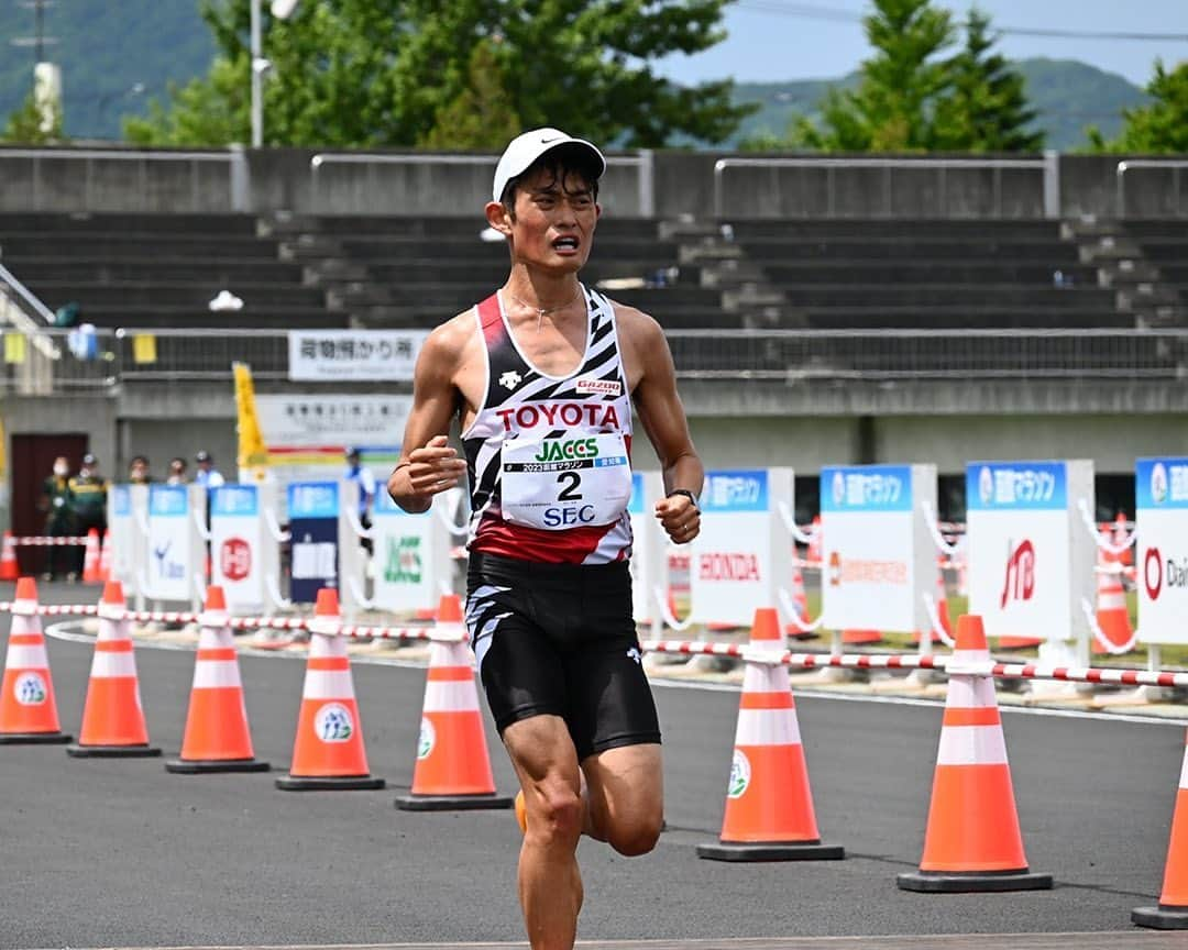 愛知県田原市さんのインスタグラム写真 - (愛知県田原市Instagram)「Let's support the men's marathon together!! * 世界陸上男子マラソン 西山和弥選手を応援しよう👏！ * 8月27日の男子マラソンに 本市に拠点を置くトヨタ自動車西山選手が出場！  おうちのテレビや パブリックビューイングから みんなで熱い声援を届けよう😁🔥  【日本時間14時スタート】 TBS系列で全国放送  ●パブリックビューイングも開催！ 場所:トヨタ自動車（株）田原工場厚生センターロビー 事前申し込み不要！ だれでも見ることができるよ✨  #世界陸上#マラソン#マラソン男子  #たはら暮らし  #渥美半島#田原市#伊良湖岬#伊良湖#赤羽根#菜の花浪漫街道  #tahara#irago#akabane#サーフィン#surfing#田舎暮らし#日々の暮らし #休日の過ごし方#スローライフ #instagramjaran#igersjp」8月25日 17時09分 - tahara_kurashi