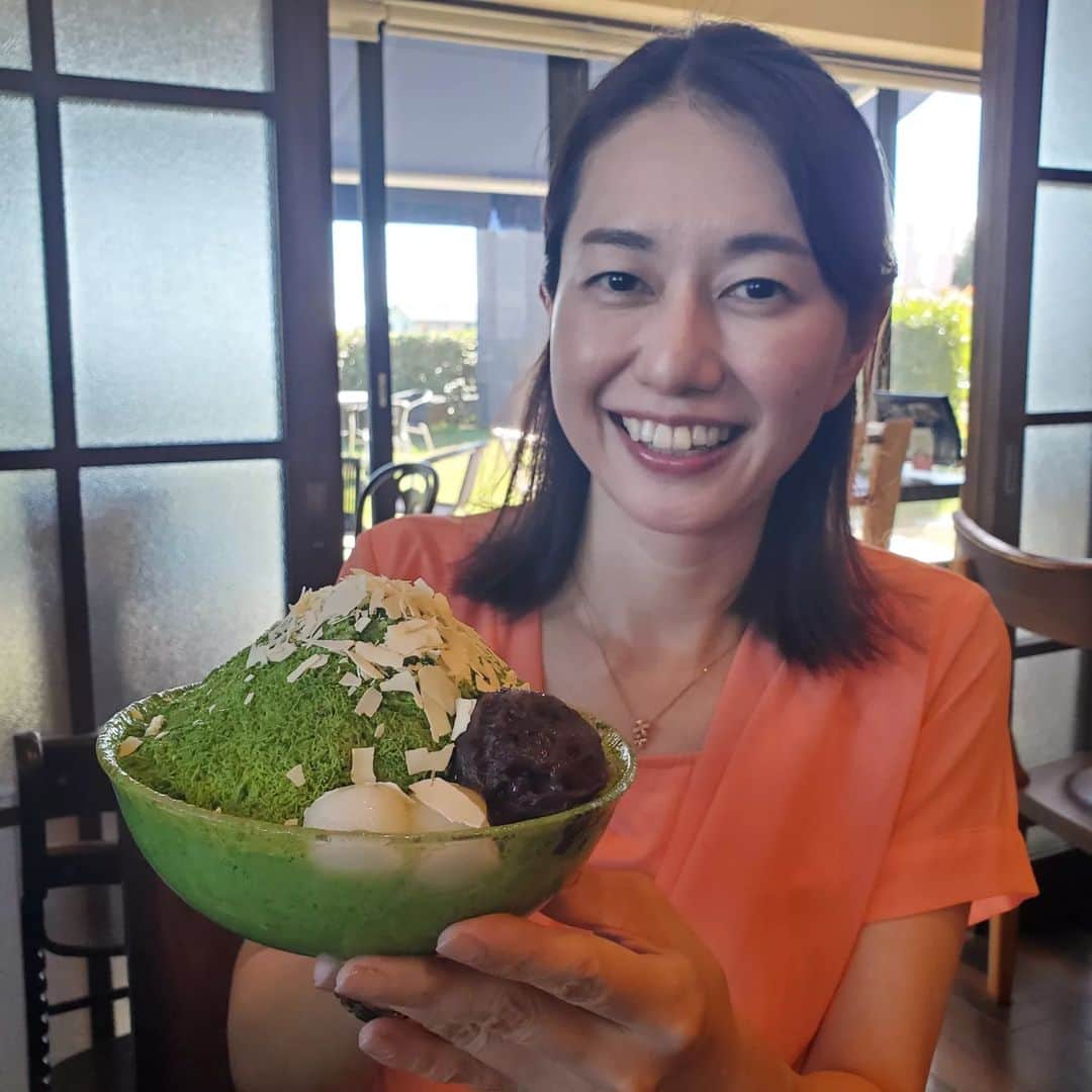 徳増ないるのインスタグラム：「暑いですね！今日は焼津市にあるお茶とお茶スイーツの店、雅正庵焼津西小川店から、お茶を使ったかき氷、茶氷プロジェクトについて中継でお伝えします。every.しずおかでこの後、午後5時15分頃からです。是非ご覧ください😊」
