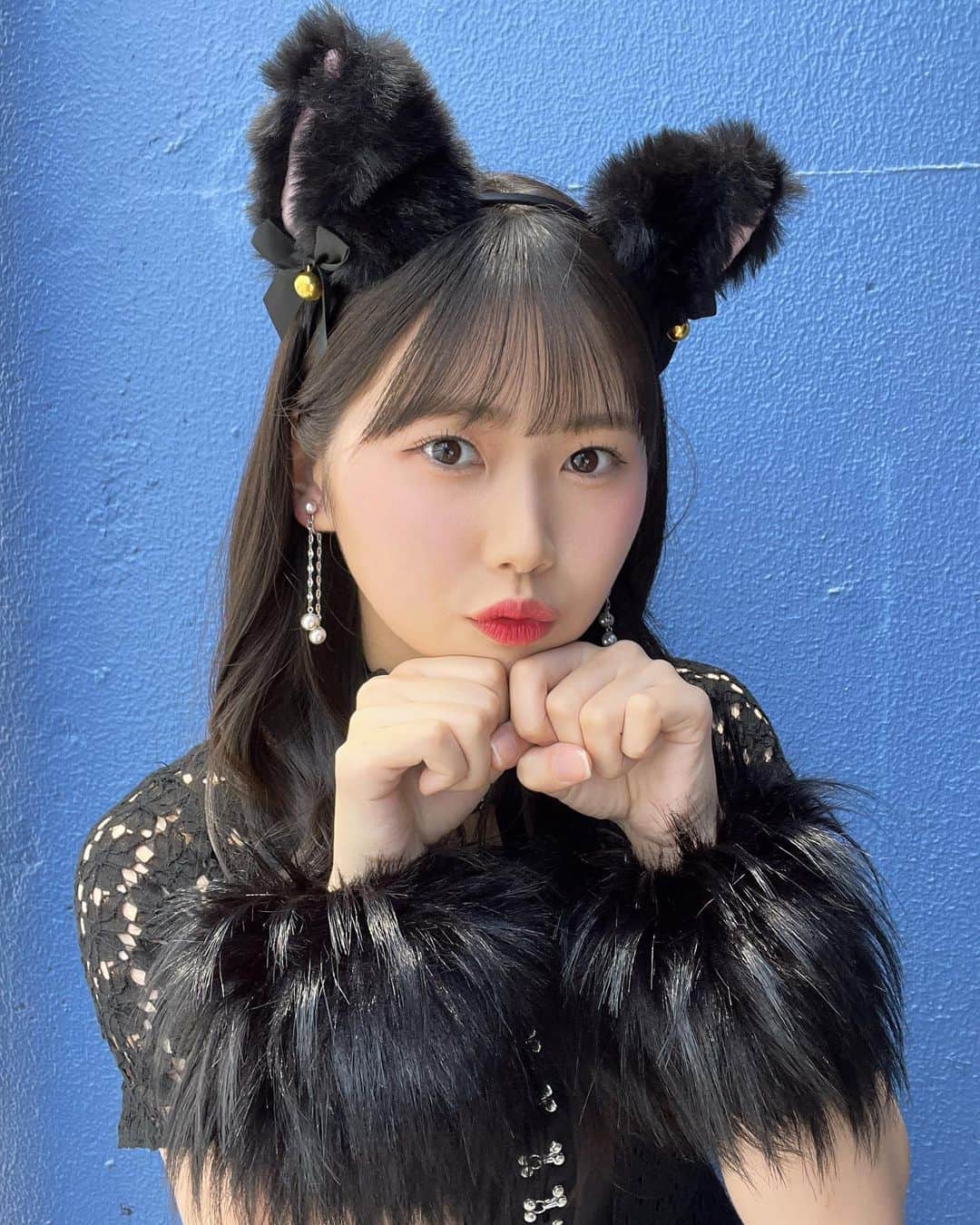 のインスタグラム：「・ にゃん🐾🐈‍⬛💕  #モーニング娘23  #morningmusume  #岡村ほまれ  #ほまたん #ほまたん優勝  #ハロショグッズ  #ハロウィン #ねこ  #ほまにゃん」