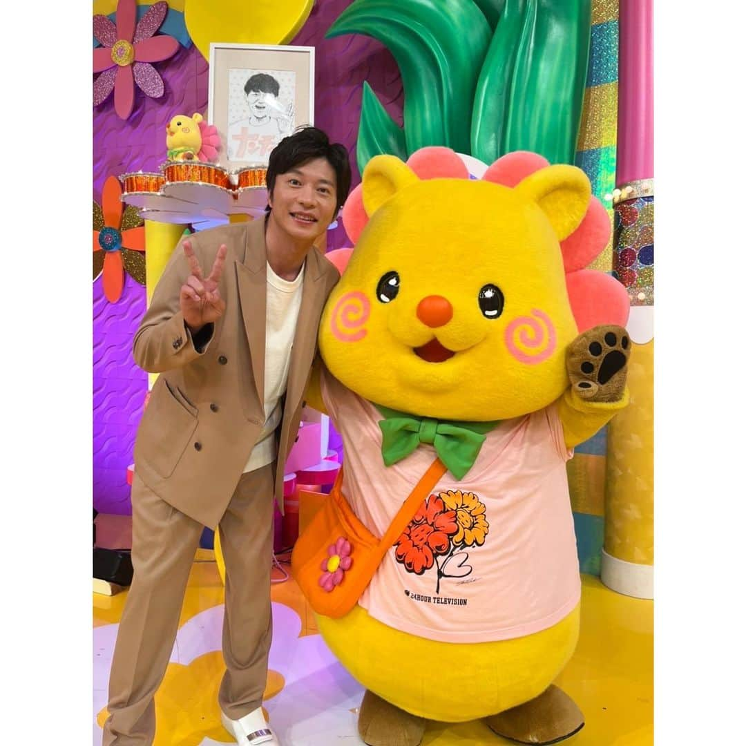 日本テレビ「ヒルナンデス！」のインスタグラム：「. 今日のゲストは#田中圭 さん🏀#なにわ男子 の#西畑大吾 さん #高橋恭平 さんでした❤️💜  東京ドームシティ、1日中楽しめそうなお店のラインナップでしたね✨✨行ってみたいところだらけでした！！  脳活クイズ、皆さんはたくさん答えられましたか？正解したら首にかけられるレイが足りなくなるほど皆さん次々正解していました🌺笑  この投稿の2枚目は、今日の放送でご紹介しきれなかった問題！まちがいさがしなので、3枚目の答えにスワイプする前にぜひ挑戦してみて下さい🐈 #ねこのまちがいさがし #文響社  そして日本に来た外国の方が買ったものを見せて頂く企画！ずっと日本に住んでいても知らないものもあって、逆にこちらが魅力を教えて頂きました🇯🇵  🌼来週(月)のヒルナンデスは〜？🌼  ①藤あや子アレンジレシピ奉行 藤あや子さんがちらし寿司をあの韓国風料理にアレンジ！ さらにクロワッサンの驚きの使い方も！  ②ダイエット芸人 自宅で簡単にできる話題のダイエットに３人の女性芸人が挑戦！ オートミールで作るアレンジレシピが続々登場！ ４週間のリアルドキュメント！スタジオで生計測！  #ヒルナンデス #浦野モモ (C)日本テレビ」