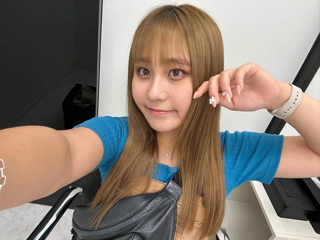 みぃらぁんさんのインスタグラム写真 - (みぃらぁんInstagram)「東京中央美容外科横浜駅前院  @tcb_yokohama_ekimae に行ってきたヨ！ 顔の脂肪吸引とTCB式小顔美肌再生を大見先生 @tcb_omi にお願いしました🤧 有難う御座いました❕🤍🤍🤍 めちゃくちゃ緊張したけど 凄く優しく丁寧に接してくれて嬉しかったなあ🥲 #東京中央美容外科 #横浜 #美容整形 #脂肪吸引 #糸リフト #小顔整形 #tcb式小顔美肌再生」8月25日 17時16分 - miran150613