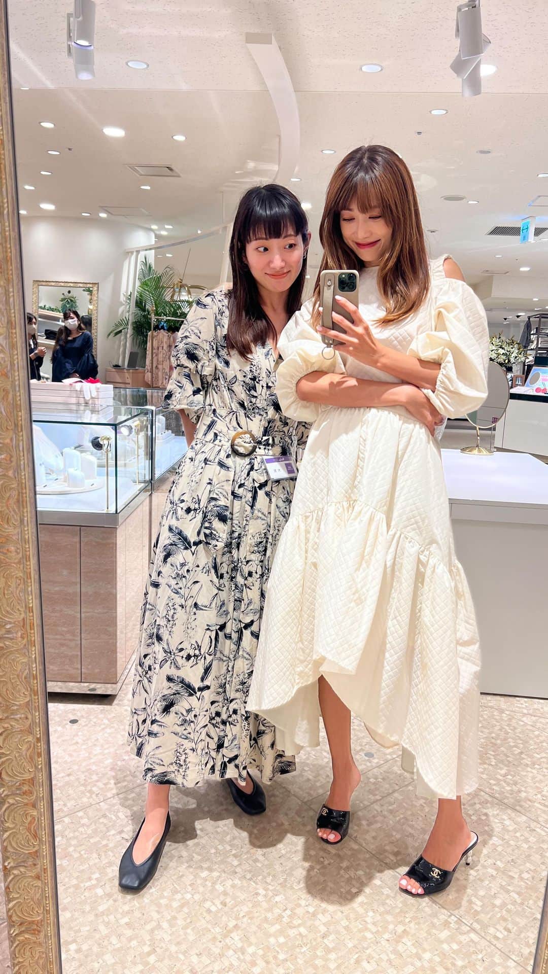 のインスタグラム：「神戸阪急4F  @narin.jw 💋 土日20:00まで♡」