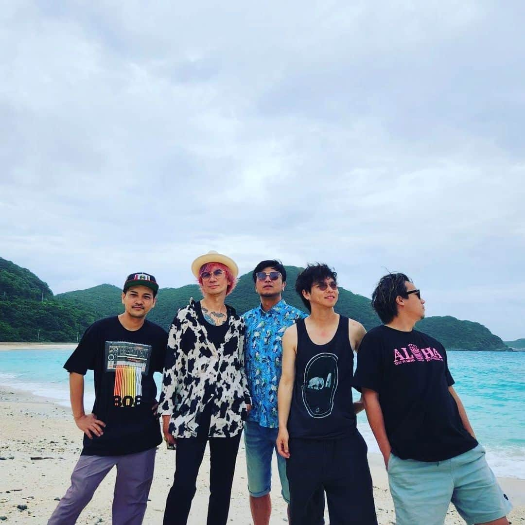 Ju-kenさんのインスタグラム写真 - (Ju-kenInstagram)「Terminal3 1st flight tour  最終日  8/27 三茶のグレープフルーツムーンで13:00からプレイ！  涼しいとこで美味いモン食いながら、楽しんでね！  #terminal3 #1stflighttour #光永泰一朗  #藤山周 #山﨑悠平 #鴨居哲也 #Ju_ken」8月25日 18時01分 - jkn627