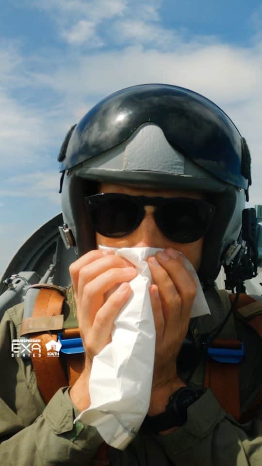 ブルーノ・セナのインスタグラム：「Buckle up! @bsennaofficial goes for a spin in a fighter jet. Head to YouTube for the full version! 🤢 ✈️」