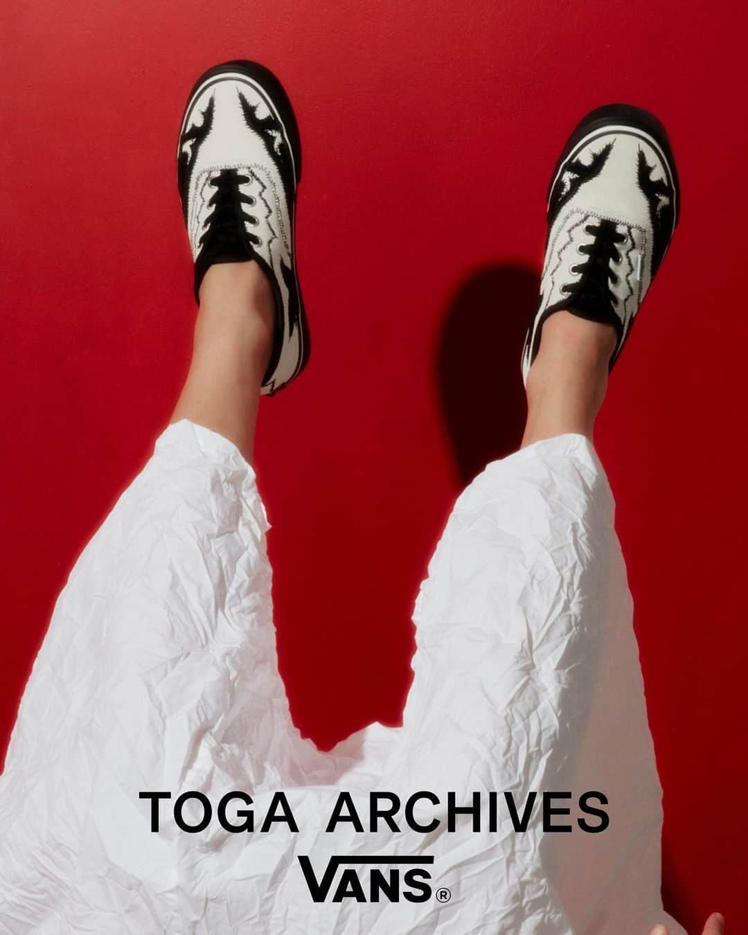 TOGAさんのインスタグラム写真 - (TOGAInstagram)「9月1日(金)11:00AMより TOGA × VANSを発売致します。  TOGA × VANS collaboration will launch on Friday 1st of September 11:00AM JST.  【AUTHENTIC VANS × TOGA】*SOCKS included color: off white size: TOGA STORES 22cm~29cm (unisex) BEAMS 23cm~29cm (half sizes incl.) price: 27,500 yen (25,000 before-tax)  【SWEAT SHIRTS VANS × TOGA】 color: black size: S, M, L, XL price: 16,500 yen (15,000 before-tax)  【STORES】 TOGA HARAJUKU TOGA SHIBUYA PARCO TOGA OSAKA TOGA HANKYU UMEDA *10:00AM 抽選入場/raffle entry 詳しくは @hankyumode よりご確認下さい。 TOGA KANAZAWA TOGA ONLINE STORE  BEAMS WOMEN HARAJUKU BEAMS ONLINE STORE VANS HARAJUKU  @vansjapan @beams_women_harajuku  @togaarchives_online  https://store.toga.jp/  Photo by: @adrian_samson   #vansjapan #vansauthentic #togaarchives」8月25日 18時04分 - togaarchives