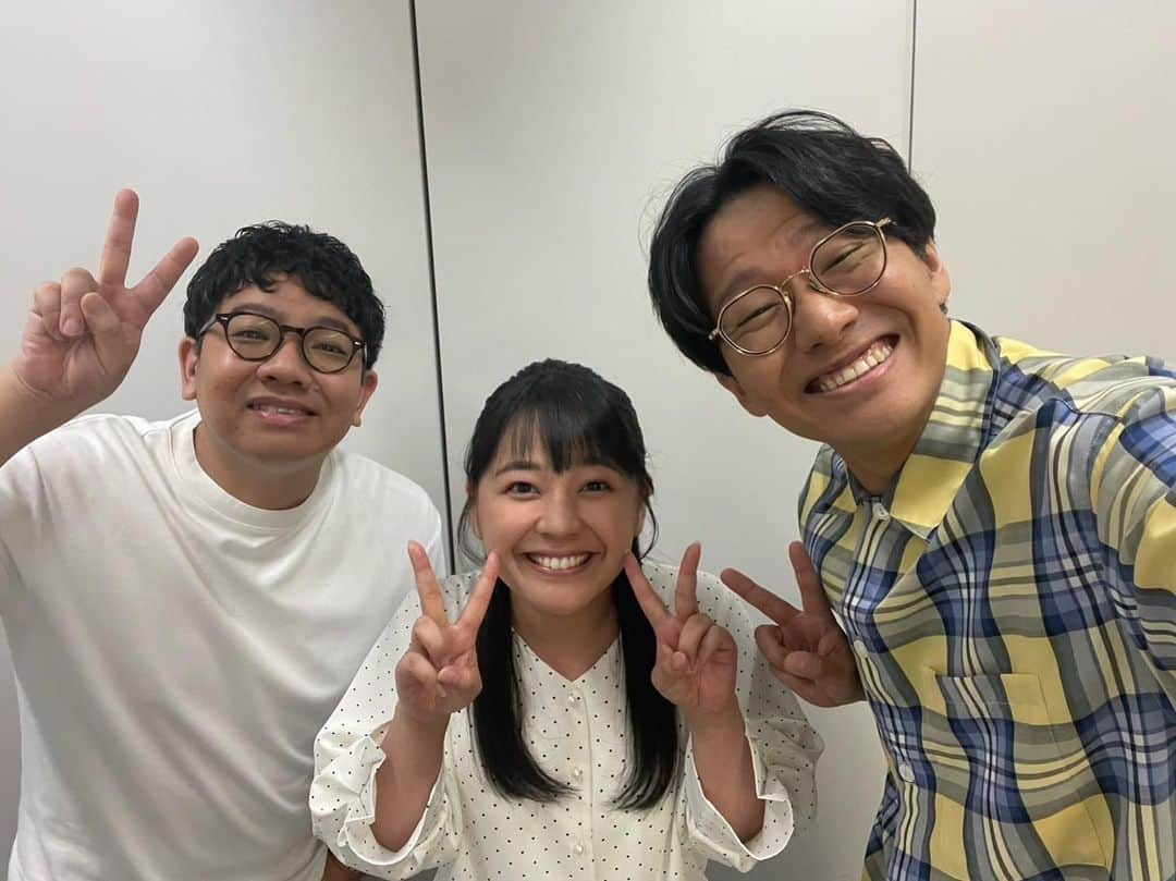 昴生さんのインスタグラム写真 - (昴生Instagram)「再会！！ #関テレにて #久しぶりに #谷元ちゃんに会った！ #谷元ちゃんがまだ新人のころから #いっしょに仕事して #全然会ってなくて久々！ #もう立派な関テレ看板アナウンサー！ #でも喋ってたら何も変わってない！ #メイク室でお菓子食べてた！ #何も変わってない！ #よーいドン呼んでくれ！ #いっしょに美味しいお店の場所のメモとらせてくれ！」8月25日 18時41分 - mikikousei