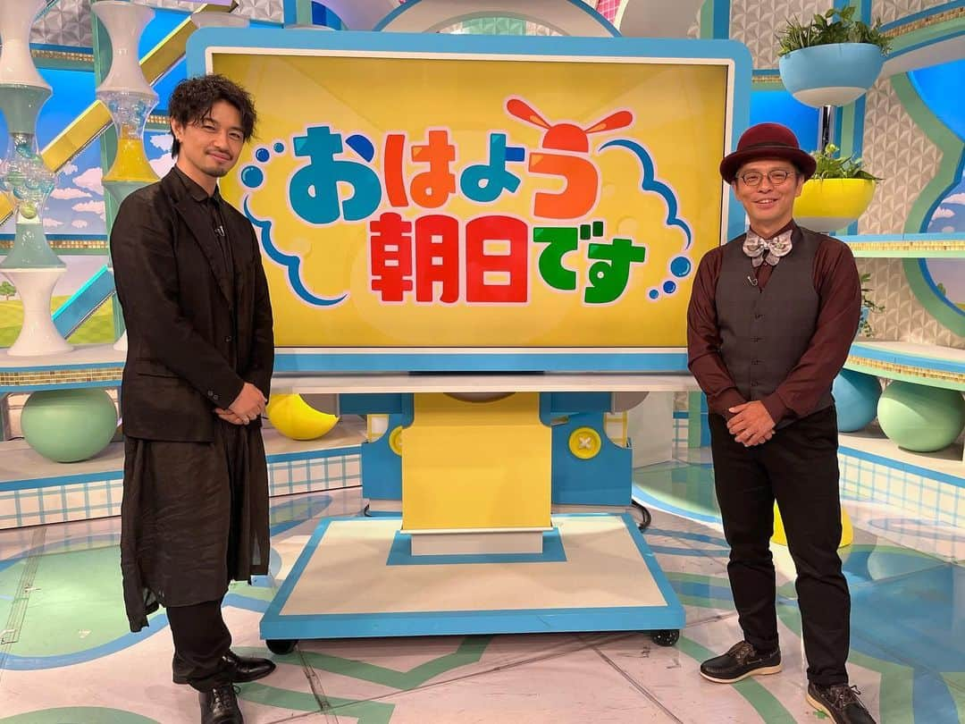 ABCテレビ「おはよう朝日です」さんのインスタグラム写真 - (ABCテレビ「おはよう朝日です」Instagram)「📺#斎藤工 さんスタジオ生出演⚡️  斎藤さんが監督をつとめる ｢#スイート・マイホーム｣について お話を伺いました👂  憧れの新居生活をスタート‼️ 幸せを噛みしめる家族でしたが… ある出来事をきっかけに 一家に恐怖が訪れます😱  予測不能のホラー･ミステリーを ぜひ劇場でご覧ください🎬  \9/1(金)公開/」8月25日 18時42分 - ohaasaofficial