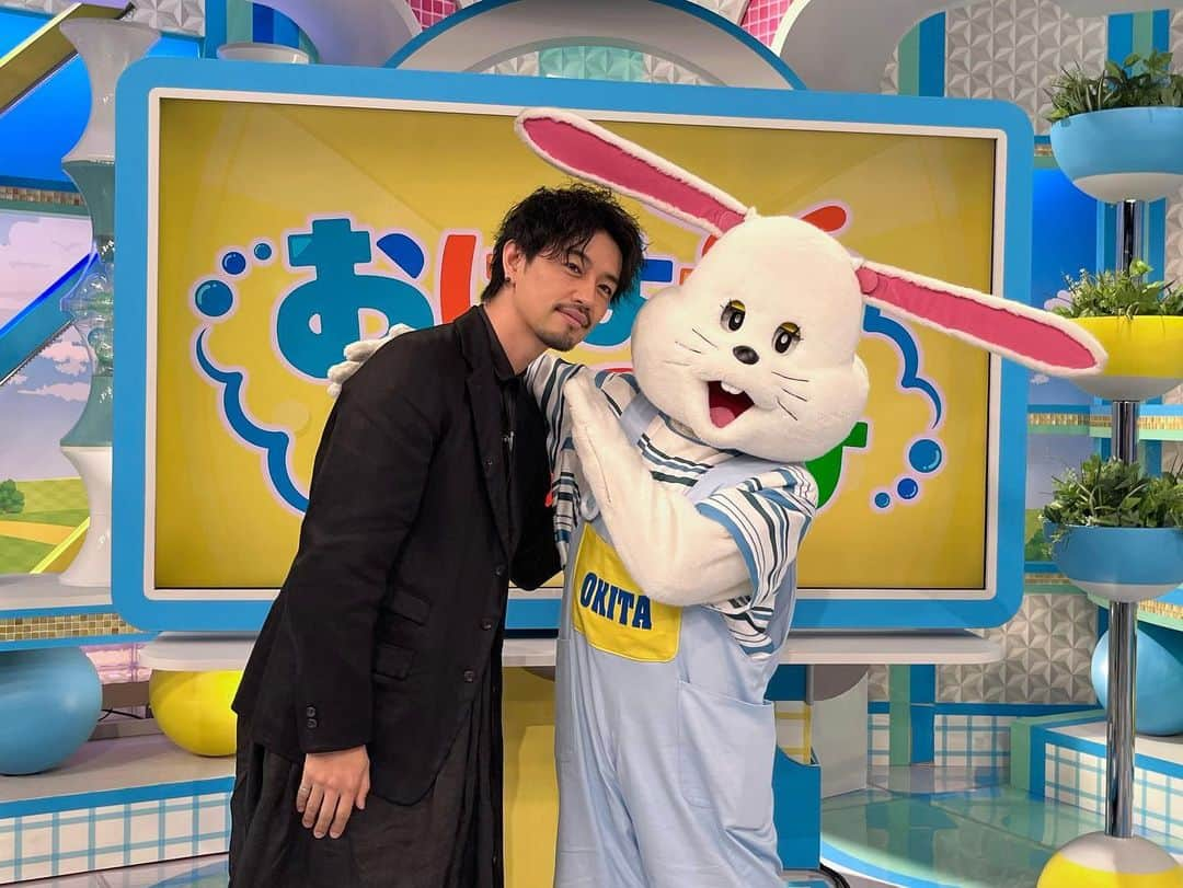 ABCテレビ「おはよう朝日です」さんのインスタグラム写真 - (ABCテレビ「おはよう朝日です」Instagram)「📺#斎藤工 さんスタジオ生出演⚡️  斎藤さんが監督をつとめる ｢#スイート・マイホーム｣について お話を伺いました👂  憧れの新居生活をスタート‼️ 幸せを噛みしめる家族でしたが… ある出来事をきっかけに 一家に恐怖が訪れます😱  予測不能のホラー･ミステリーを ぜひ劇場でご覧ください🎬  \9/1(金)公開/」8月25日 18時42分 - ohaasaofficial