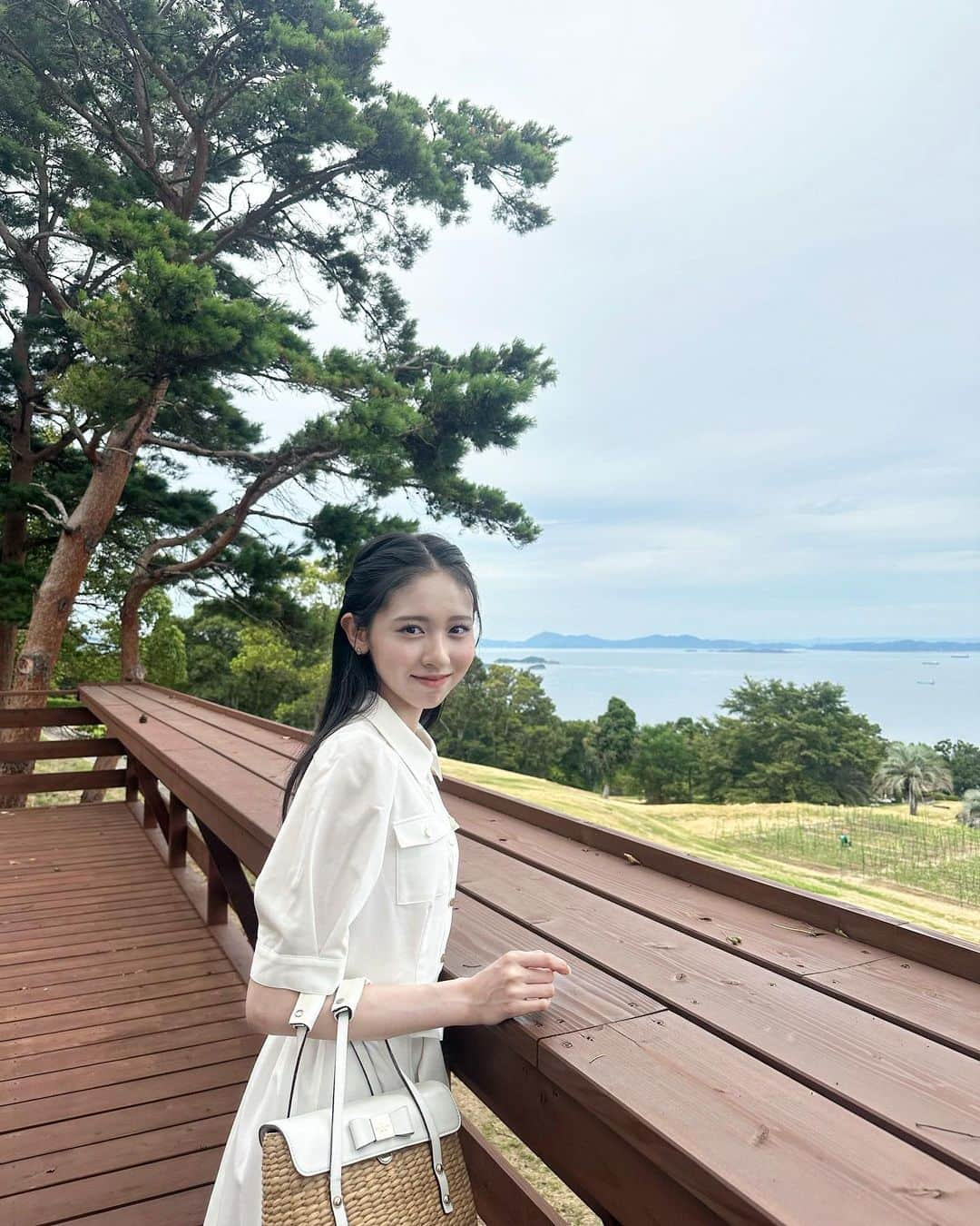 入江美沙希さんのインスタグラム写真 - (入江美沙希Instagram)「コメントでお話しませんか‎🤍 ⁡ ⁡ ⁡ ⁡ ⁡ ⁡ ⁡ ⁡ ⁡ ⁡ ⁡ ⁡ ⁡ ⁡ ⁡ ⁡ ⁡ ⁡ #mischmasch#ミッシュマッシュ#ヘアアレ#巻き髪#ロングヘア#ゆる巻#ヘアスタイル#簡単ヘア#ヘアアレンジ#韓国ヘア#韓国ヘアアレンジ#前髪なし#ガーリーヘアアレンジ#フレンチガーリー#フレンチガーリーコーデ#ガーリーコーデ#ガーリーファッション #韓国ガーリー #高校生#06#jk2#jk#Japan#kawaii#kagawa#syoudosima#日本#🇯🇵 #小豆島#小豆島オリーブ公園」8月25日 18時48分 - irie_misaki_official