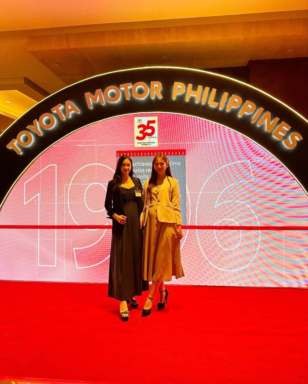 太田麻美さんのインスタグラム写真 - (太田麻美Instagram)「TOYOTA MOTOR PHILIPPINES 設立35周年式典にも参加させて頂きました✨  豊田会長のフィリピンへの感謝と更なる貢献に向けた決意表明のスピーチとても素晴らしく心打たれました✨ 式典のライブ中継はなんと140万viewでTMP史上最高のview数と、とんでもない数のviewだったそうです！  式典には、ルイーズ・アラネタ・マルコス・フィリピン大統領夫人、越川和彦駐フィリピン特命全権大使をはじめ、政府関係者、サプライヤー、ディーラー、現地関係者などが出席されていました。  YouTube【トヨタ自動車コーポレート】で豊田会長のスピーチが公開されてます✨  ➡️https://www.youtube.com/live/OUdkbqqahT0?si=QARL2poPxaDeZqXF  #toyota #toyotamotorphilippines #toyotagazooracing #tgr #gazoolady #トヨタ #フィリピン #ガズーレディ」8月25日 18時55分 - asami0523