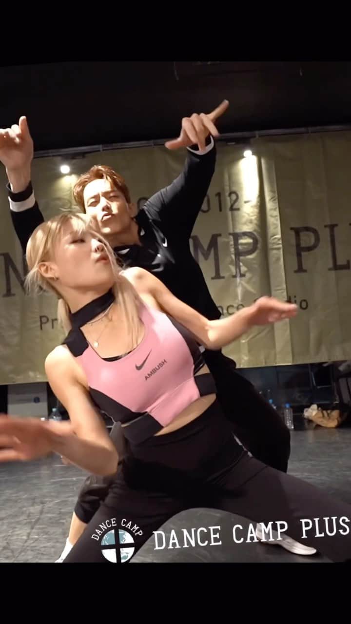 今田惟吹のインスタグラム：「“PINK VENOM” Round 2 🤯💥💣💣 SCREAMMM TOKYOOO Iconic duo is back !! 🔥🔥🔥 @endancestudio   Should we post our freestyle part? 🤔  #Pinkvenom #Endancecampplus #Waacking #Ibuki #Babyzoo #blackpink #tokyo #collab」