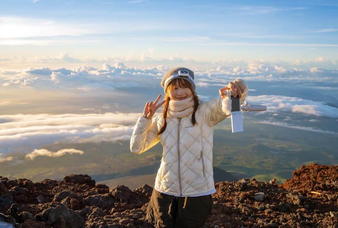 ロンモンロウさんのインスタグラム写真 - (ロンモンロウInstagram)「🗻  ごめんね、最近写真投稿が多くてごめんなさい  📷 @wufenglin1004」8月25日 18時57分 - ronmonroe_official