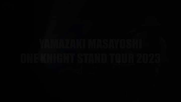山崎まさよしのインスタグラム：「. #山崎まさよし 『“ONE KNIGHT STAND TOUR 2023”』 ツアーロゴ＆teaser公開💡  https://youtu.be/qzqdjllLsqE  10月から開催の全国10公演の弾き語りツアー #OKST2023  ピアニストの塩谷哲さんをゲストにお迎えしたスペシャル公演も！ （11/24神奈川、12/8大阪の２公演のみ）  ▼詳細 https://www.office-augusta.com/yama/?p=1318」