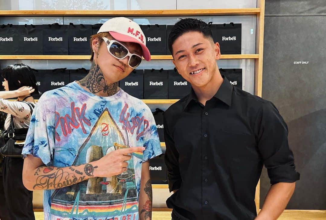 小田凱人のインスタグラム：「ohhhhhhhhhhhhh man! photo with superstar🤯 @lex_zx_lex_0 @forbesjapan  #lexはやばい笑」