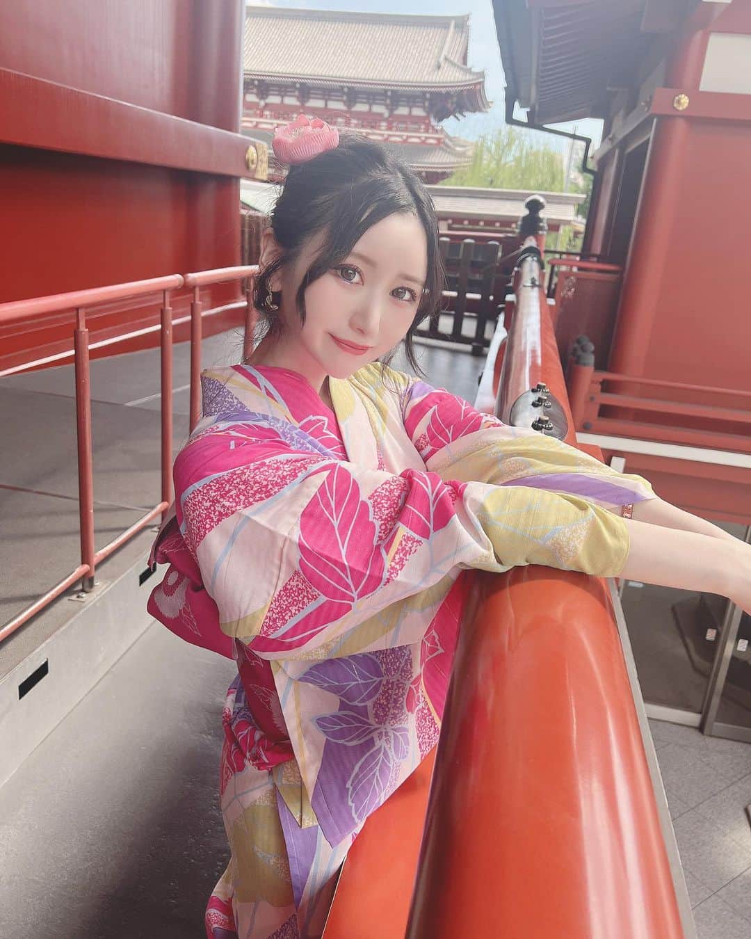 あいにゃんさんのインスタグラム写真 - (あいにゃんInstagram)「初めてこーゆー浴衣着たかも😳🩷  どうですか……？？  ︎︎ ︎︎︎ ︎︎︎ ︎  浅草の浴衣レンタル虹さんで着付けしてもらったよ〜🌈ᵕ̈*  いまリニューアル記念価格で提供してるみたいなのでぜひ行ってみてねᜊ(ฅ^•ω•^❤︎ ̖́- * * PR @asakusa_kimono.niji #浴衣レンタル #浅草レンタル浴衣 #浅草浴衣レンタル #浅草レンタル着物 #浅草着物レンタル虹 #浅草着物レンタル」8月25日 19時18分 - ainyan0310