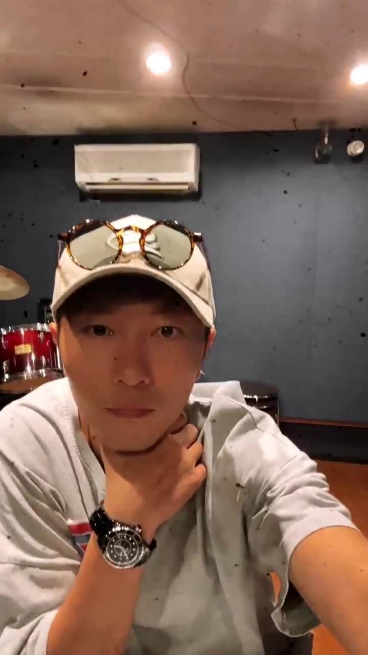 のインスタグラム：「類咲山とのコラボも 久々インスタLIVE 少し残します🤏 ありがとう😊」
