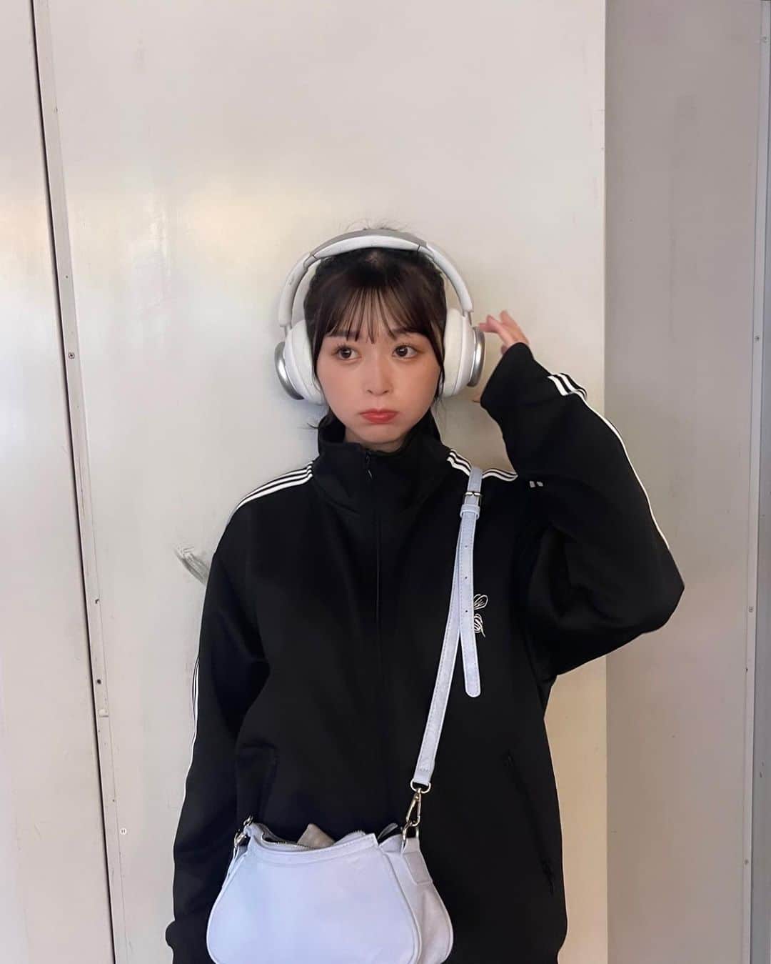 山本杏のインスタグラム：「・  あと18回日曜日がきたらクリスマスらしいよ~🎄  今年のクリスマスも一緒に過ごそうね  #06 #jk #sjk」