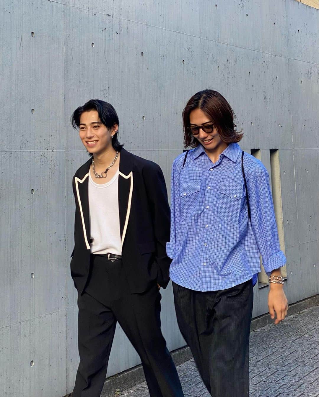 こたのインスタグラム：「. シティーボーイたくむと。  男2人でプリ久々に撮った笑  そして @un__aile ついに今日からオンライン販売開始です🫶  沢山の人に見てもらえると嬉しいです😉」