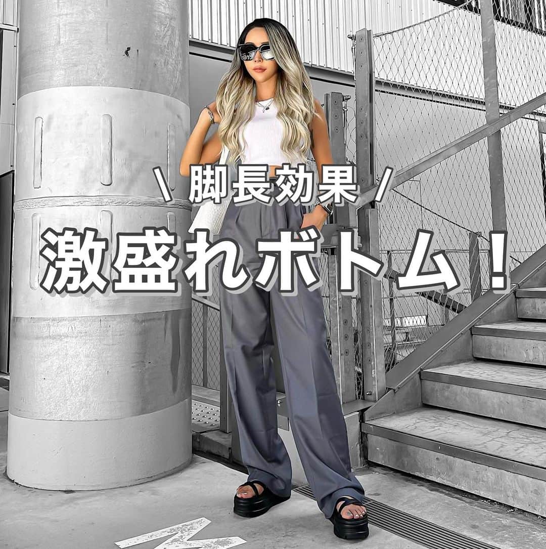 MARIのインスタグラム：「今週のお出かけコーデ ✔︎ .  @gu_for_all_ のタンクトップと @vellafred.official のパンツで大人カジュアルに！ .  @vellafred.official のタックパンツは シワになりにくい素材で高級感たっぷり！ コーデに取り入れると高見えします✨ .  #gu #gumania #guコーデ #guコーデ部 #guコーディネート #ジーユー #ジーユーコーデ #ジーユーマニア #ハイウエストパンツ #ハイウエスト #タックパンツ #骨格ウェーブコーデ #脚長コーデ #タンクトップ #モノトーンコーデ #シンプルコーデ #大人カジュアルコーデ #大人カジュアルスタイル #高見えコーデ #プチプラ高見えコーデ #夏コーデ #休日コーデ #お出かけコーデ #お洒落コーデ #パンツコーデ」