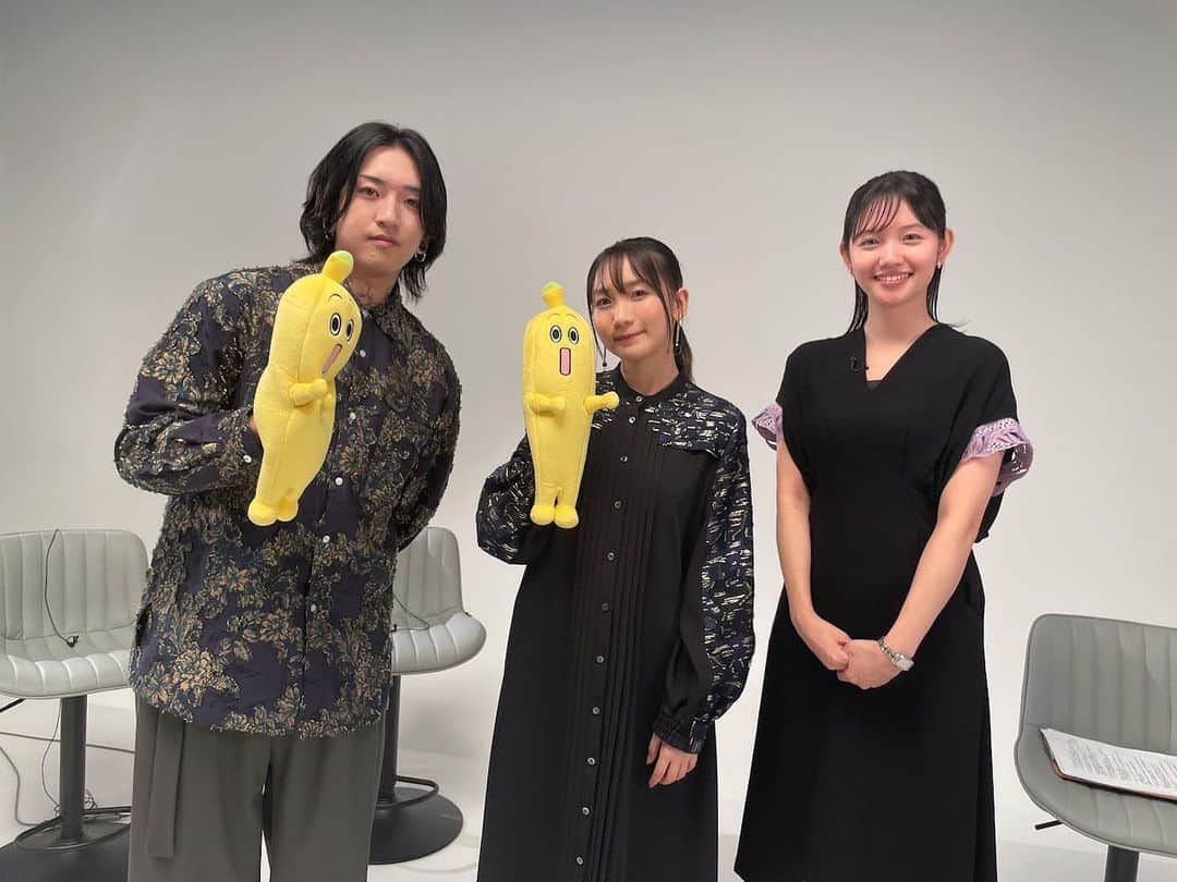 田中瞳のインスタグラム：「. 今回初めてテレビ東京の取材に応じてくださったお2人の姿は本当に素朴で誠実で、大きなステージで世界中の観客を熱狂させる姿とはまた少し違った魅力を感じてしまいました。  #YOASOBI  のお2人本当にありがとうございました🌃」