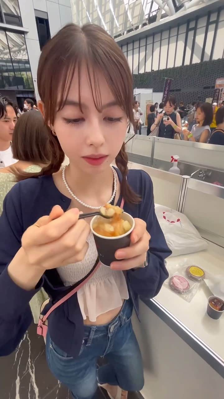 マイヤーズ江玲奈のインスタグラム：「天国に行ってきた💛💜（夏のさつまいも博）  生まれた時からさつまいもが好き！！ 友達と全部半分こして7品も食べれたのちょーーハッピー  #さつまいも博 #夏のさつまいも博 #さつまいもスイーツ #さつまいも好きと繋がりたい」
