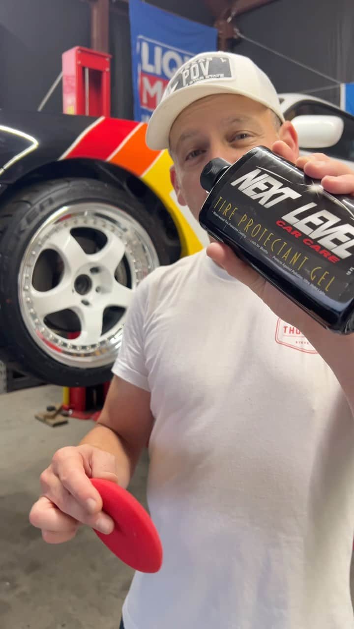 スティーブのインスタグラム：「I’ve tried a lot of different tire shine products over the years and many times I am left very disappointed due to messy products, oily products, and products that come off and wind up all over the side of the car.  That is why I am really loving this Next Level Tire Gel. No mess. Easy on. Stays on. Lasts a long time too…. I’ve been using the entire line of @nextlevelcarcareus products and have been loving them!! Especially this tire gel!! 最近の気に入りタイヤクリーナーはこのジェルタイプ❗️最高に使いやすいし簡単に落ちないことがいいね‼️」